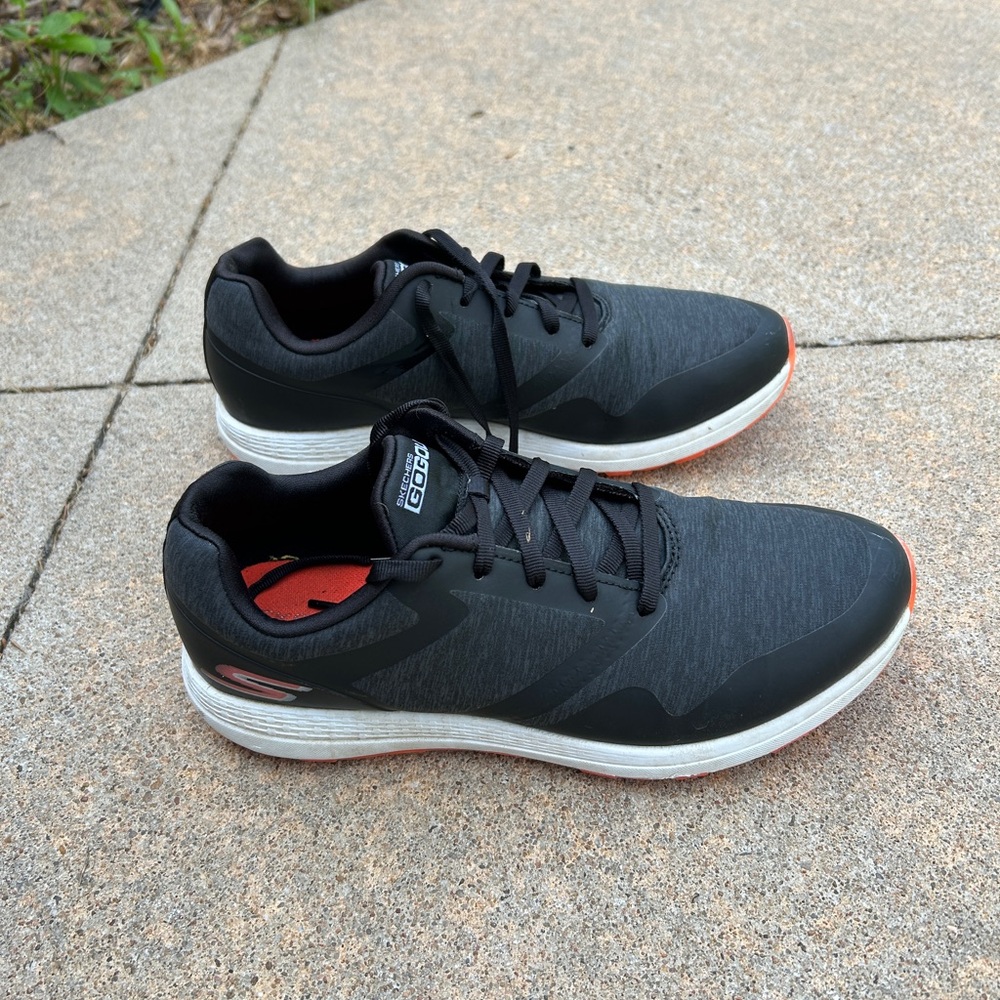 Skechers women’s golf shoe 8.5